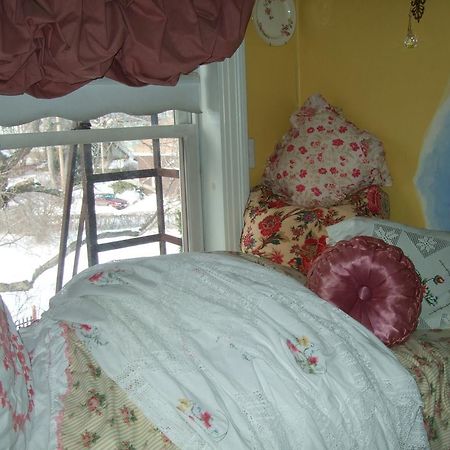 Enchanted Nights Bed & Bath Kittery Oda fotoğraf