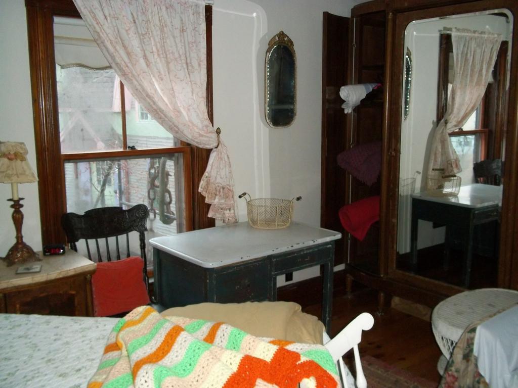 Enchanted Nights Bed & Bath Kittery Oda fotoğraf