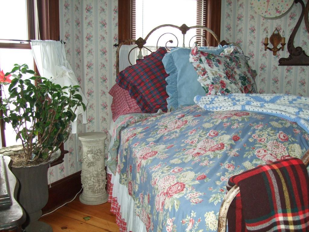 Enchanted Nights Bed & Bath Kittery Oda fotoğraf